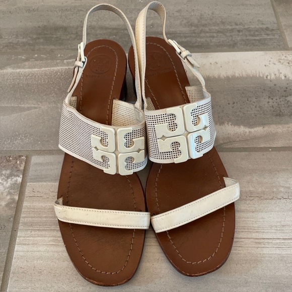 Tory Burch Lowell 2 Ivory Perforated Leather Logo Sandal 2" Heels Size 9.5 - Picture 2 of 15